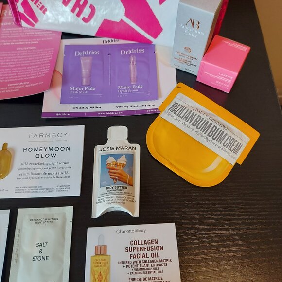 Summer Mix Samples + Toiletry Bag - Picture 2 of 10